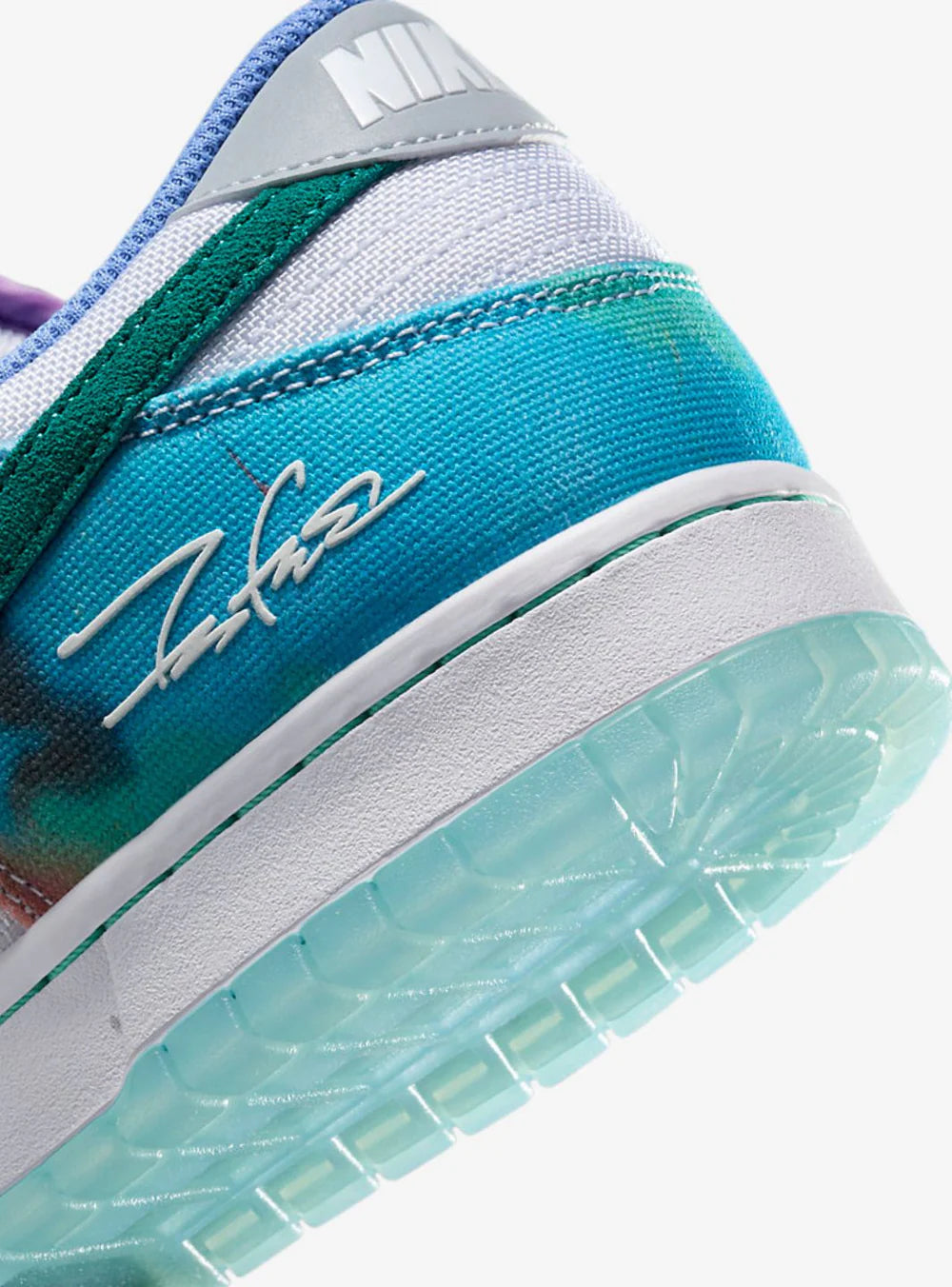 Nike SB Dunk Low Futura Laboratories 'Bleached Aqua'